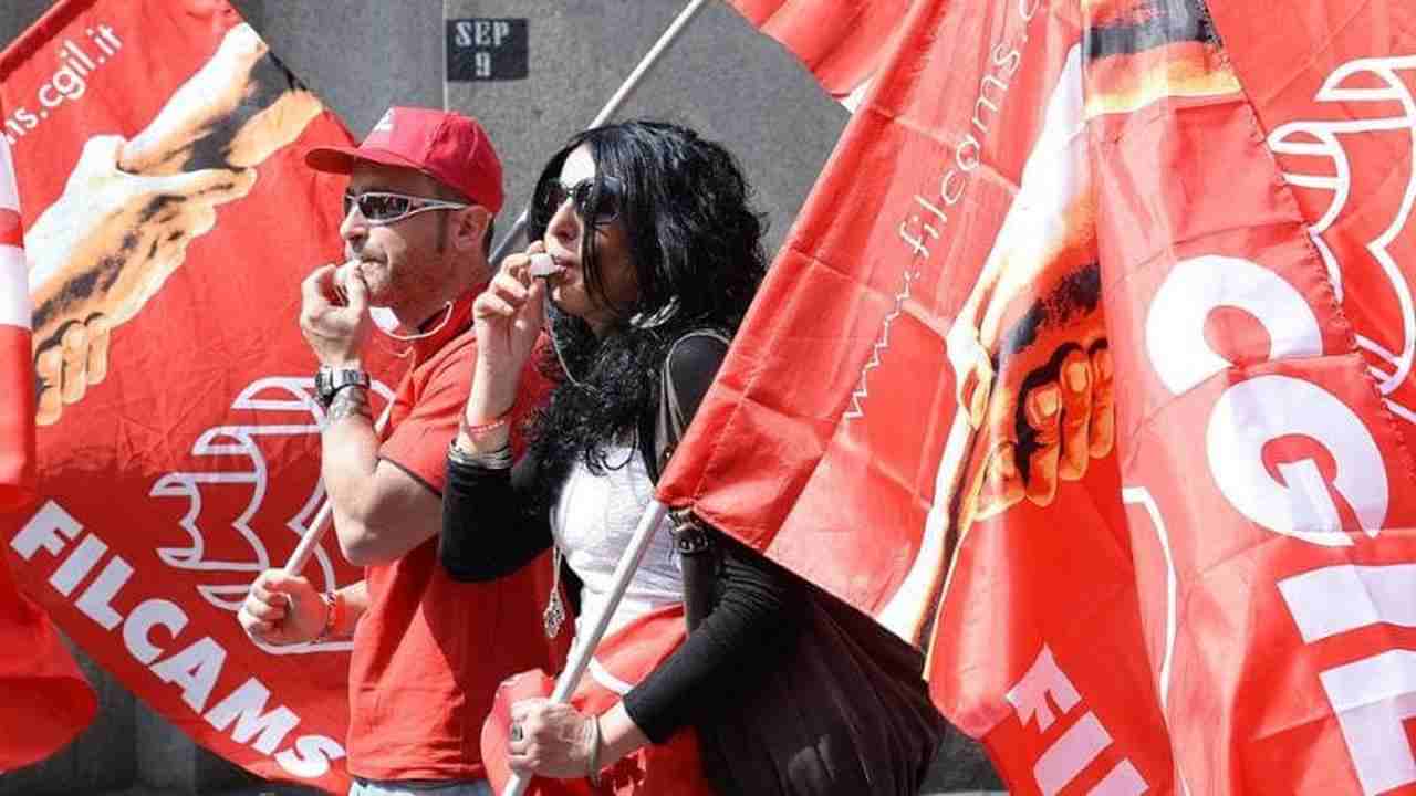 Licenziamenti immediati, 221 dipendenti lasciati a casa nel settore moda | Aeffe stringe sui costi