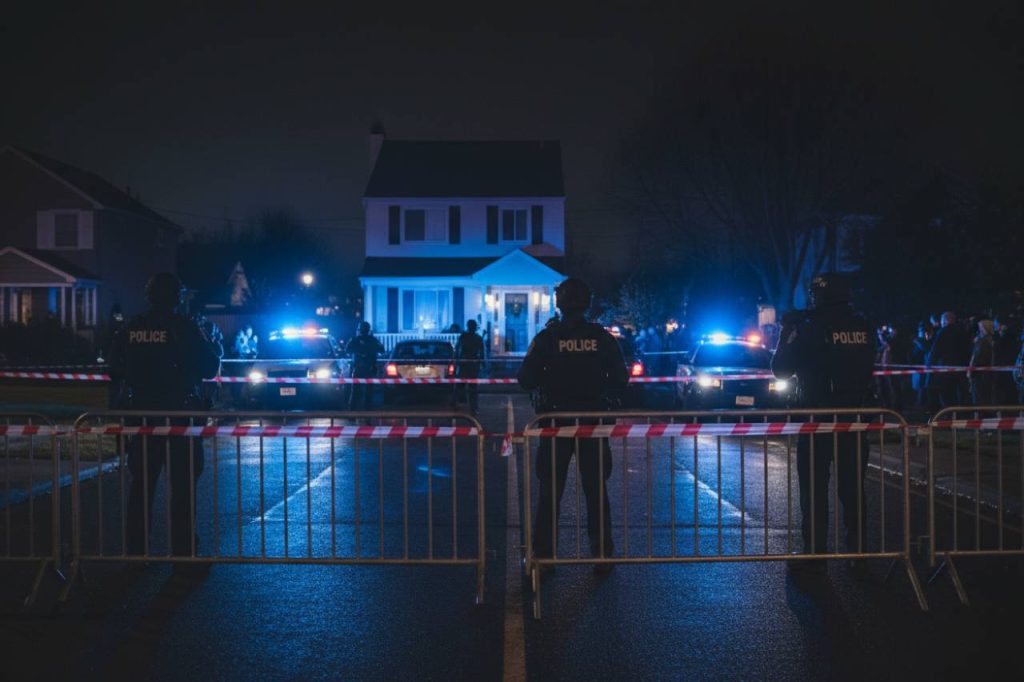 Ha sbagliato numero, sono morti tutti | Tragedia in Italia: intera famiglia trovata morta