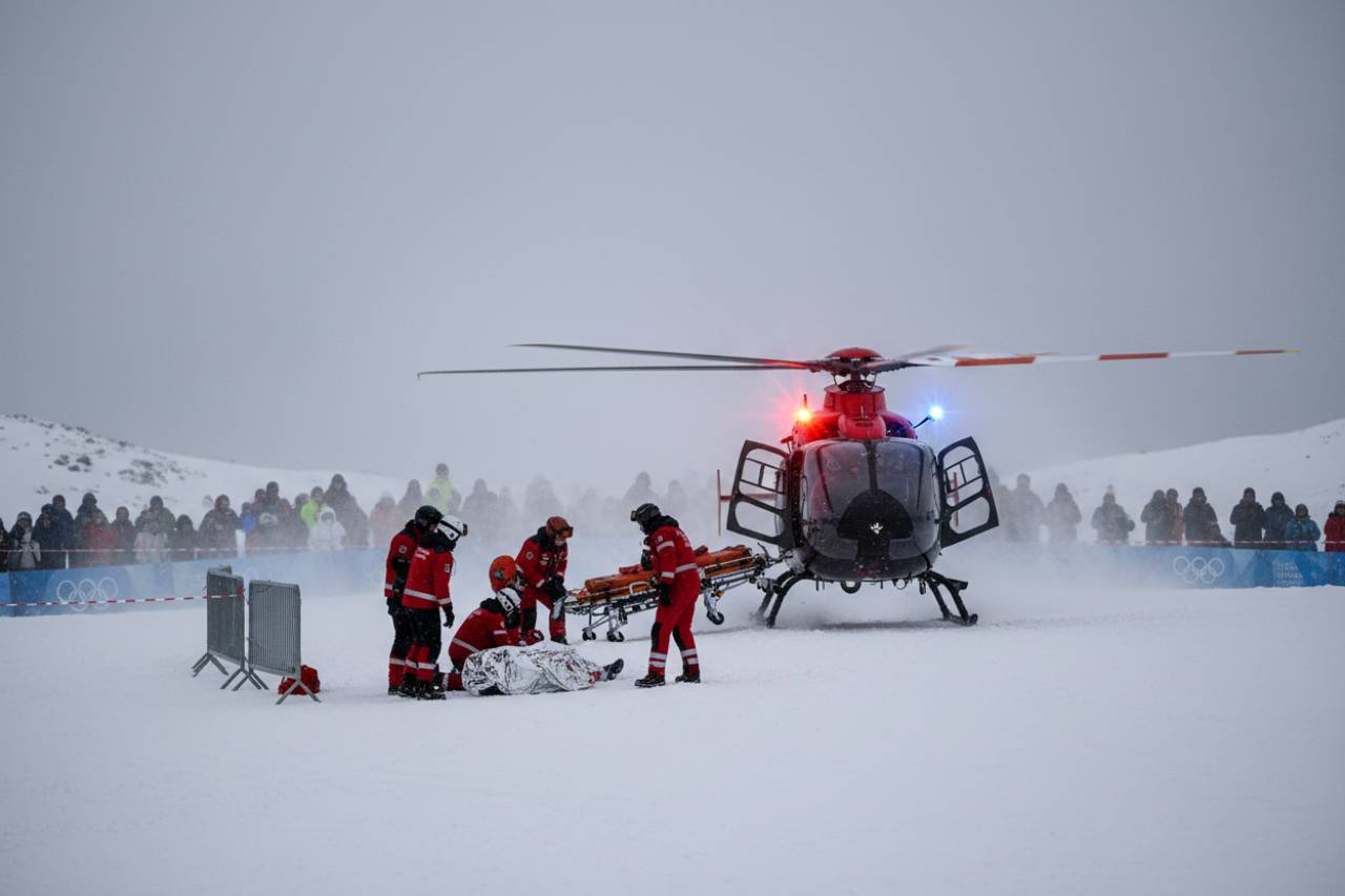 Dramma Olimpiadi, si è rotto il collo: incidente gravissimo | L’atleta trasportato in elicottero all’ospedale