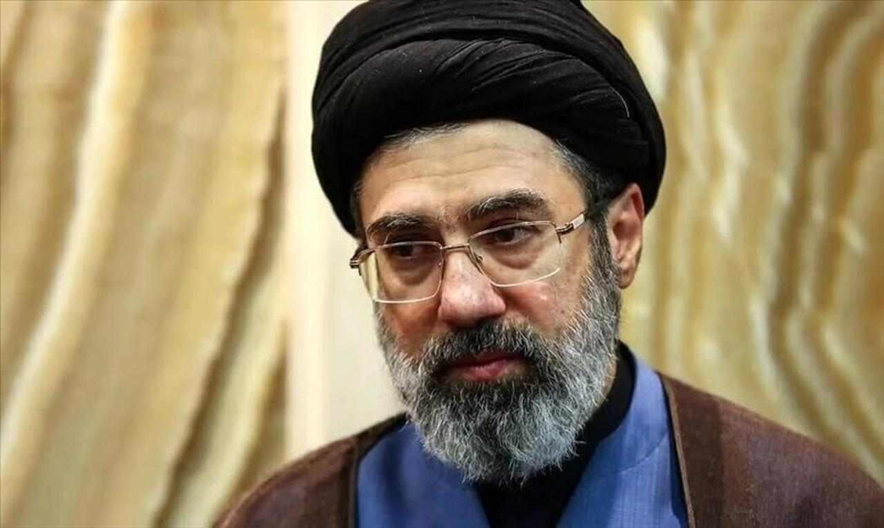 UFFICIALE Guerra, confermata la notizia su Khamenei: nuova guida spirituale dell’Iran | Stati Uniti e Israele non hanno aspettato molto