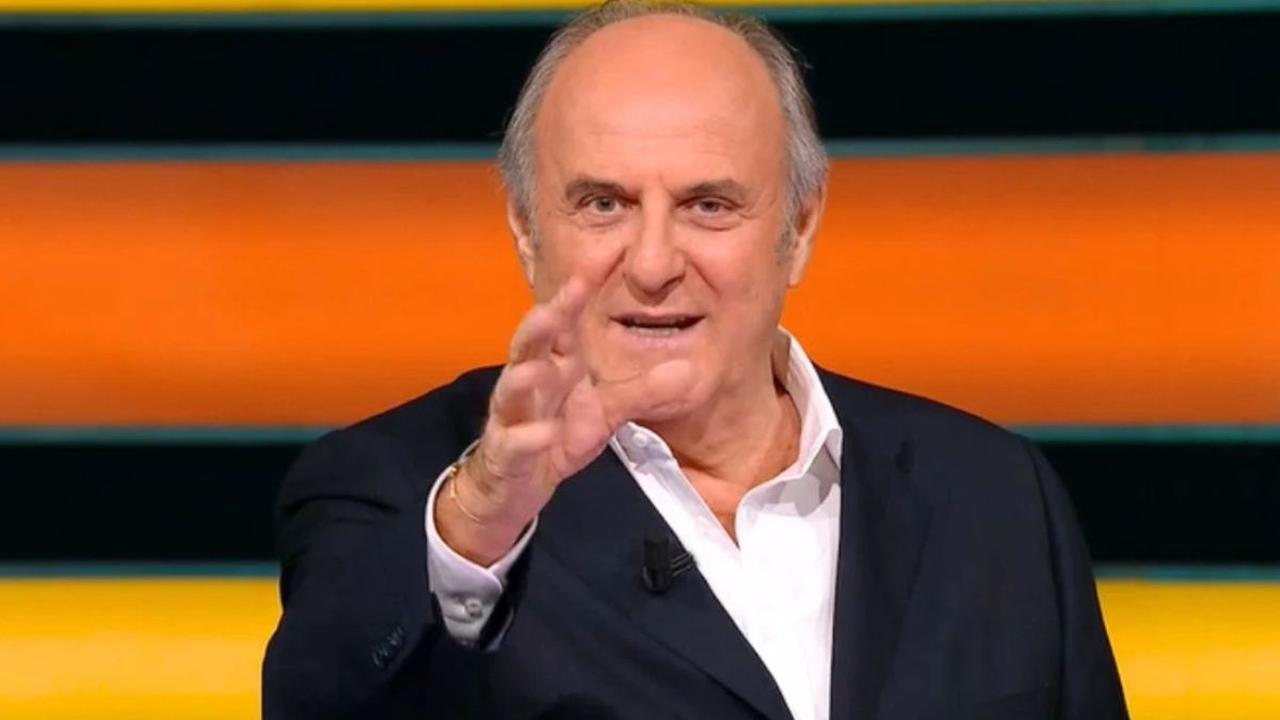 Gerry Scotti, malore in diretta: costretti a intervenire immediatamente | Interrompono tutto